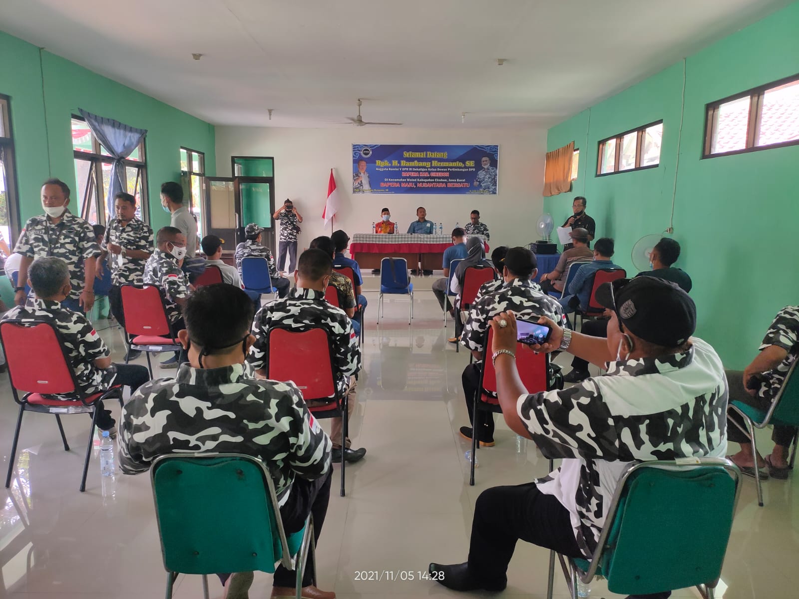 H. Bambang Hermanto, SE saat kunjungan ke Cirebon dan terima Aspirasi Warga Cirebon
