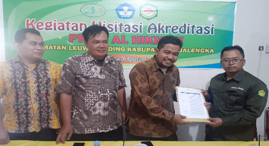 Saat Proses Verifikasi dan Akreditasi PKBM Al-Hikmah Kecamatan Leuwimunding
