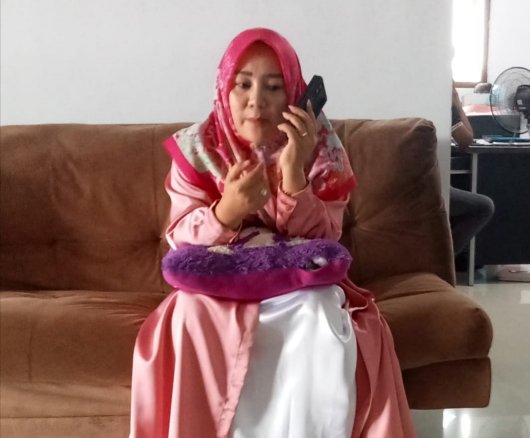 Iis Sponsor dan Pemilik PJTKI PT. Alfira Indramayu