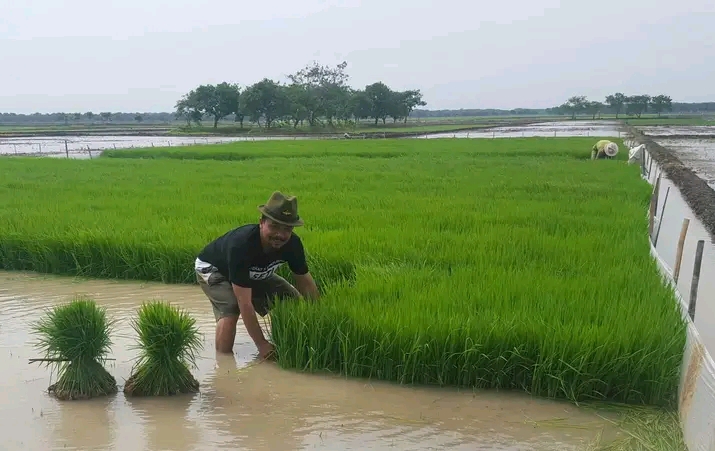 H. Mardono, SE., M.Si anak petani yang sukses menjadi Camat Lohbener