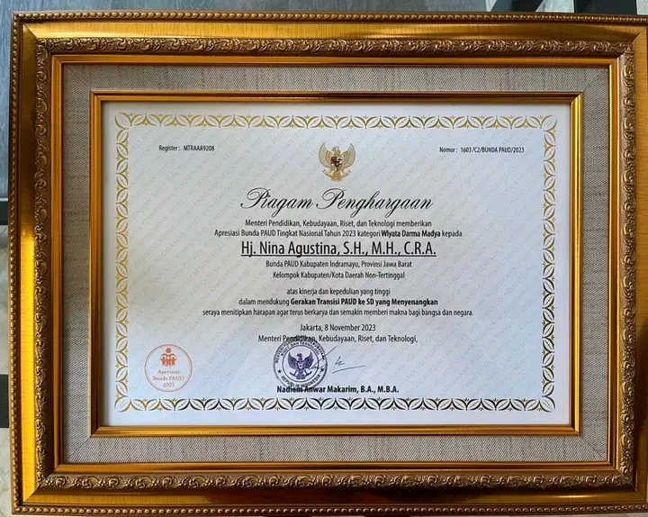 Bupati Indramayu Nina Agustina Dianugerahi 'Wiyata Darma Madya' dari Kemendikbudristek Republik Indonesia