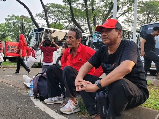 Kesederhanaan Sutaryono Calon Legislatif Dapil 4 dari Partai PDI Perjuangan Kabupaten Indramayu Kabupaten Indramayu 